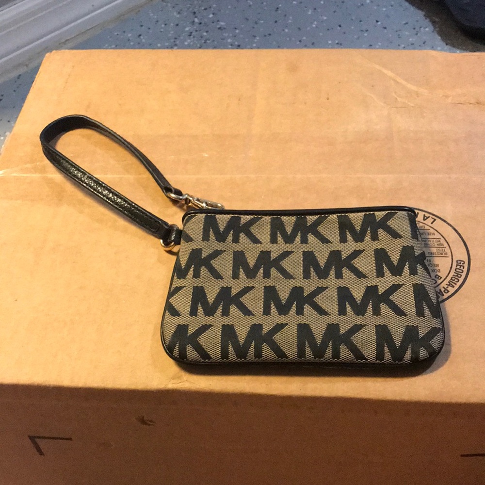 Small mk wristlet